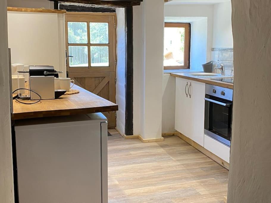 Spacious 1 Bed Home With Shared Pool Champagnac-la-Rivière Exteriör bild