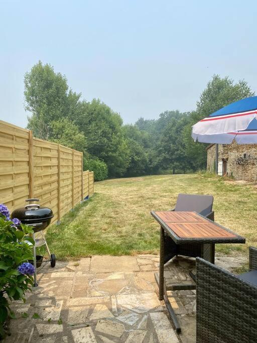 Spacious 1 Bed Home With Shared Pool Champagnac-la-Rivière Exteriör bild