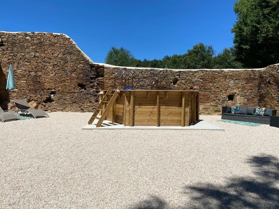 Spacious 1 Bed Home With Shared Pool Champagnac-la-Rivière Exteriör bild